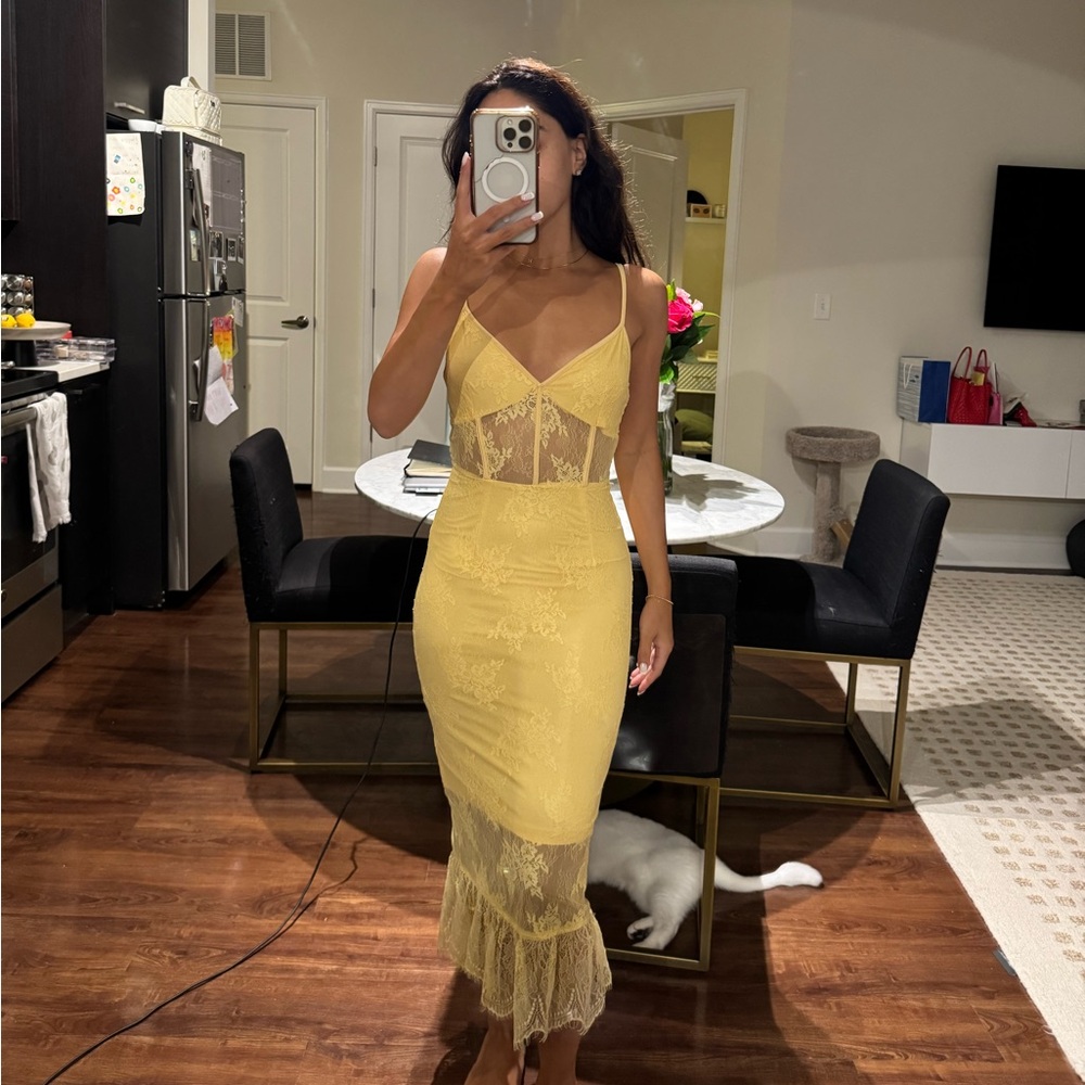 Elegant Yellow Lace Dress